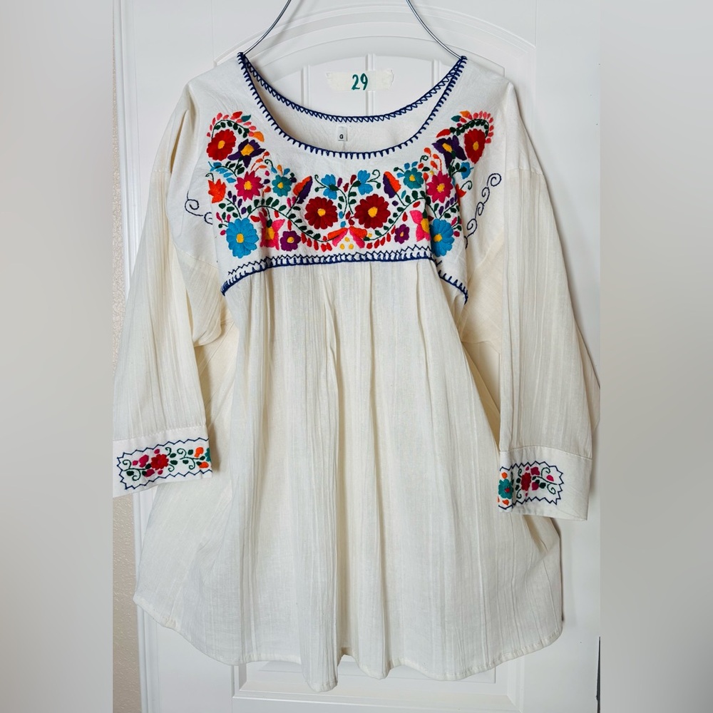 Hand Embroidered Women’s Mexican Blouse Cream Color Sz. L